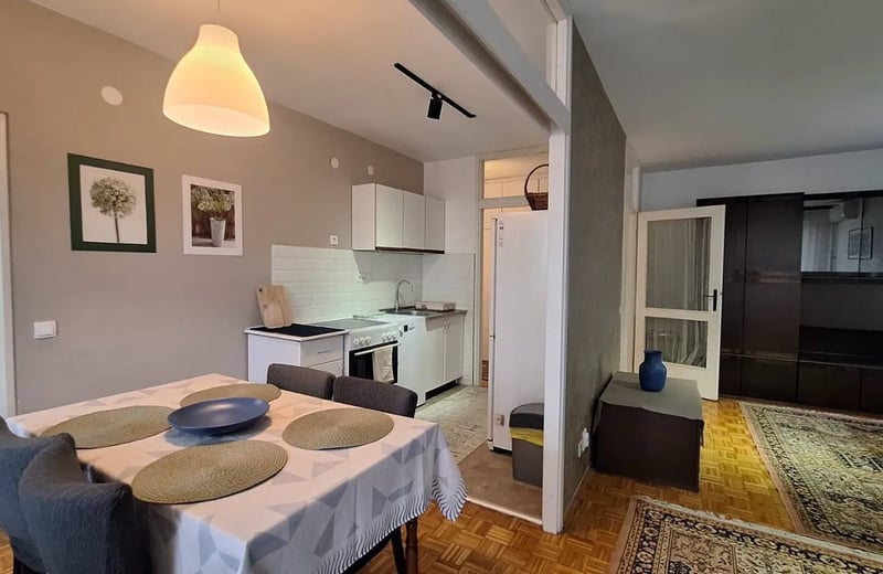 Alquiler de un acogedor piso de 3 habitaciones, 76 m², en la zona de Block 63, Nuevo Belgrado, Serbia